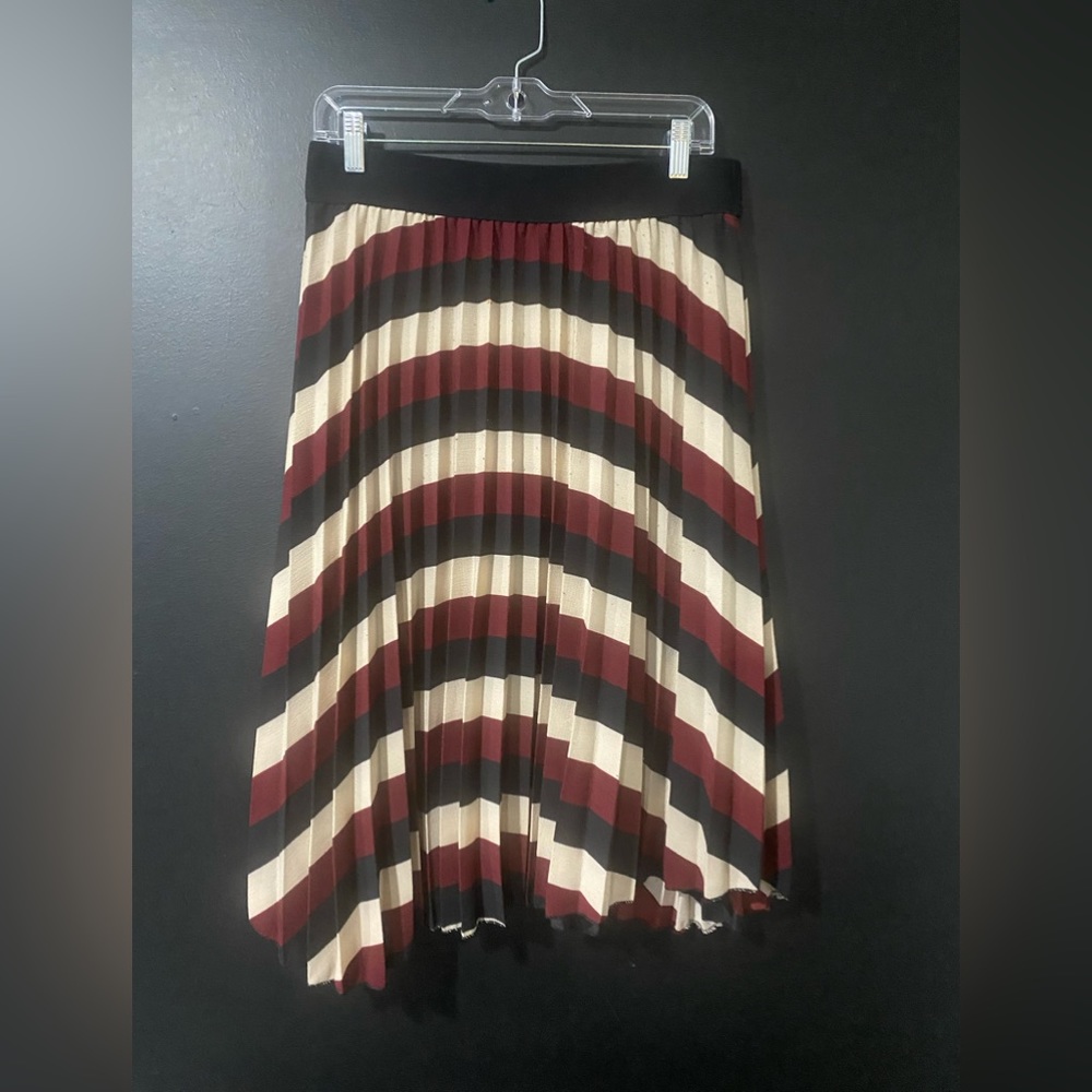 Pleated skirt